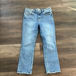 Vigoss Jeans.  Women’s size 29.  Crosby Straigh Jeans. Very cute and stylish!